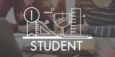 masada oturan ve okuyan iki kız