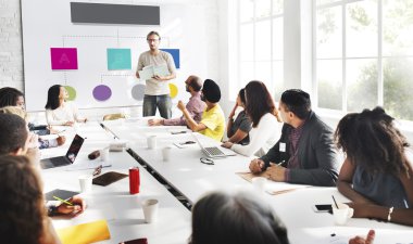 İş ekibi toplantıda. 