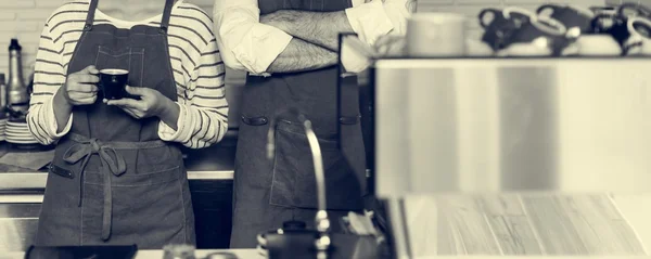 Barista in coffee shop — Stock Photo, Image