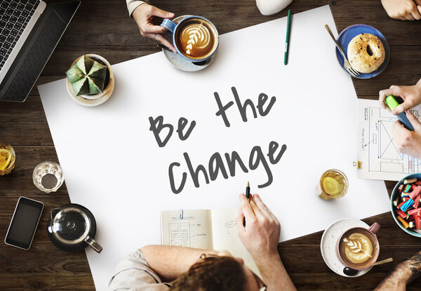 таблица с концепцией плаката
