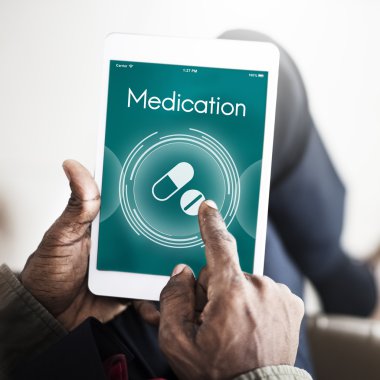 Dijital tablet ile işadamı 