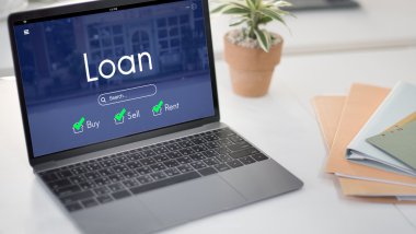 çalışma alanı tablo üstünde laptop