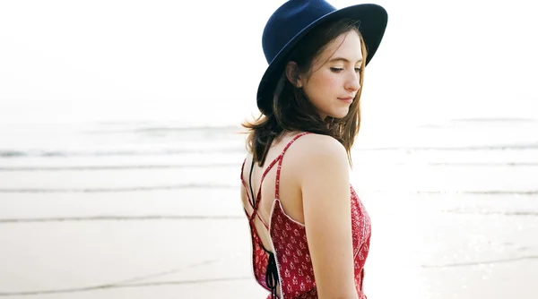 Hermosa mujer con sombrero —  Fotos de Stock