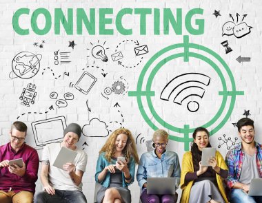 İnsanlar dijital araçları tarama  