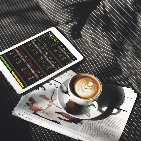 Newspaper and Digital Tablet — Stock Photo, Image