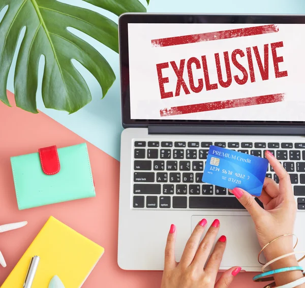 Online Purchase Summer Concept — Stock Photo, Image