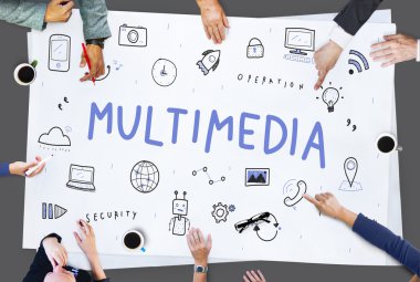 Toplantı masasında iş adamları