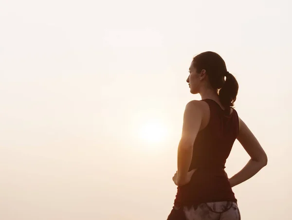 Mooie sportieve vrouw — Stockfoto