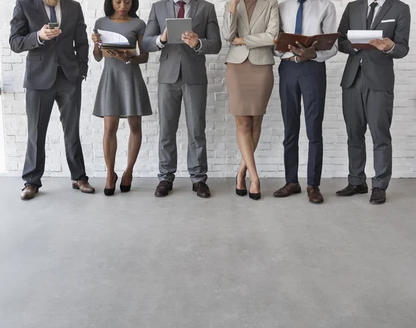 Geschäftsteam arbeitet zusammen — Stockfoto