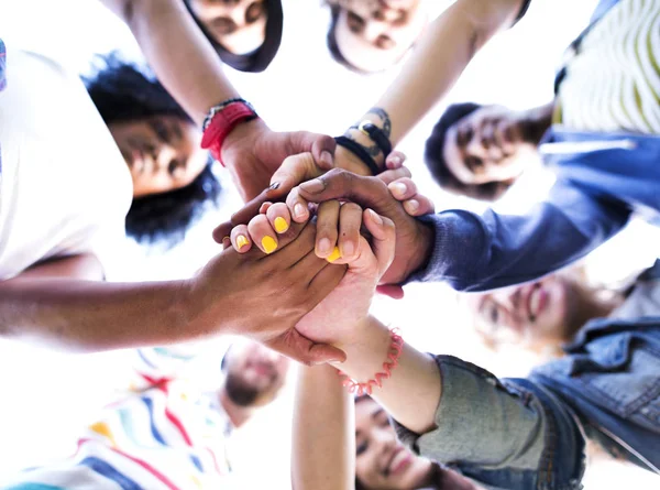 Students team on circle — Stock Photo, Image