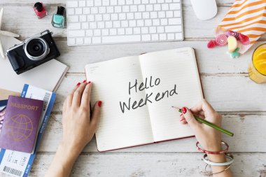 Günlüğe yazan kadın