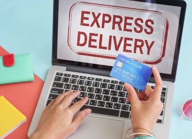 Online alış-veriş yaz konsepti