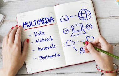 Günlüğe yazan kadın