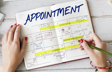 Günlüğe yazan kadın