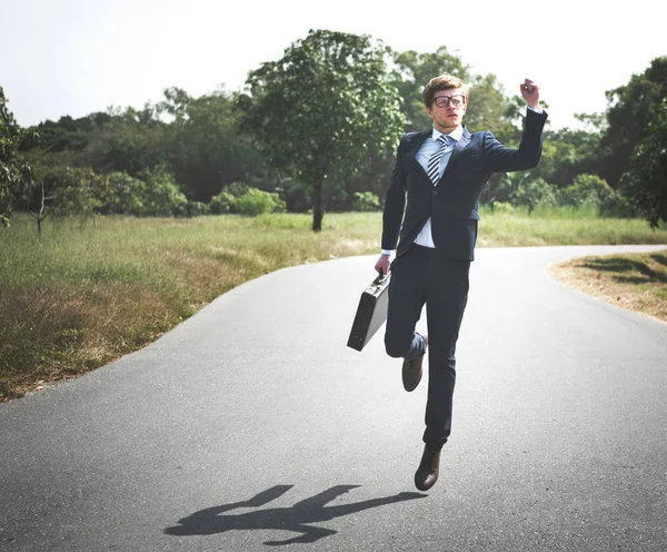 Jovem empresário adulto — Fotografia de Stock