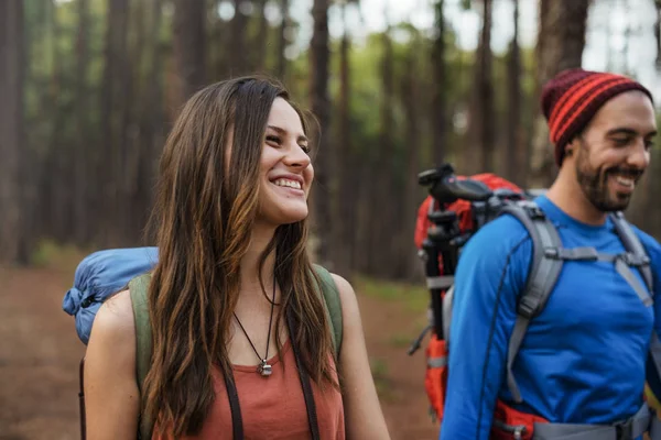 Young Couple of Travelers — Stock Photo, Image