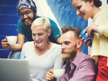 İnsanlar Internet tarama