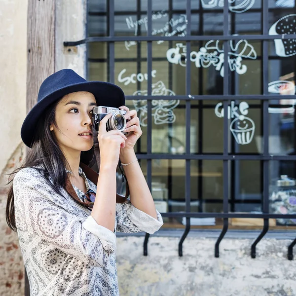 Fotógrafo menina asiática — Fotografia de Stock