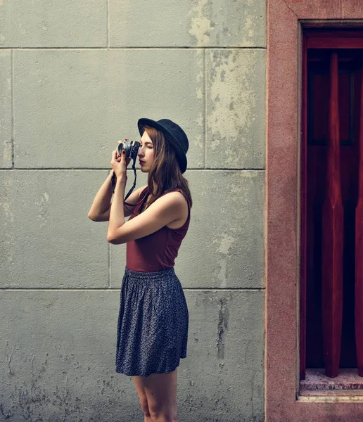 Fotógrafa Mujer Hacer fotos — Foto de Stock