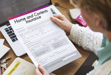 uygulama kağıt ile üst düzey kadın