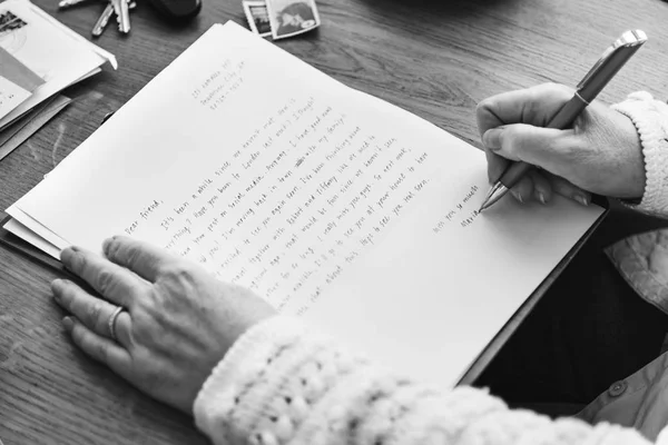 Person writing letter — Stock Photo, Image
