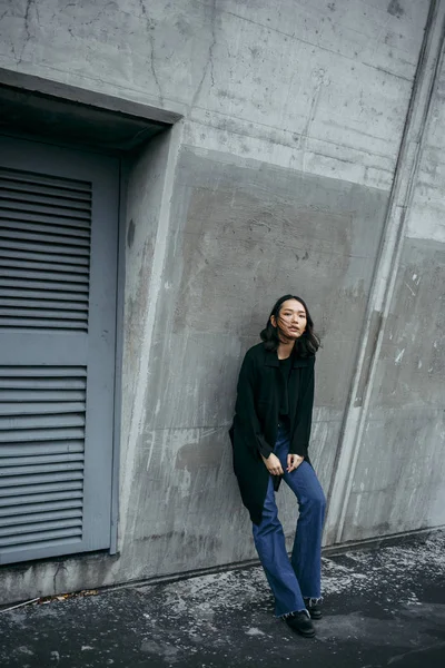Beautiful Hipster asian girl — Stock Image Beautiful Hipster asian girl Stock Photo