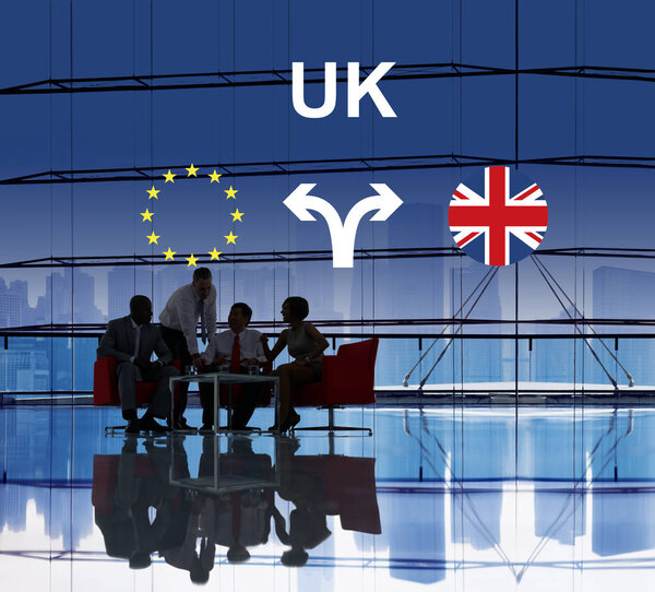 деловые люди на встрече в офисе