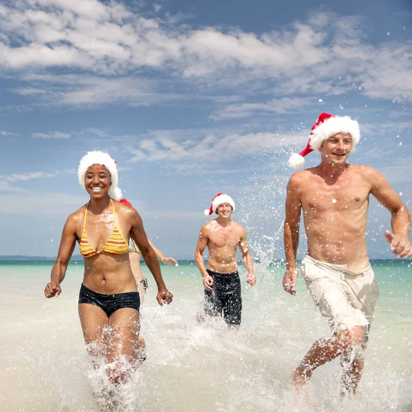 People having fun on beach — Stock Photo, Image