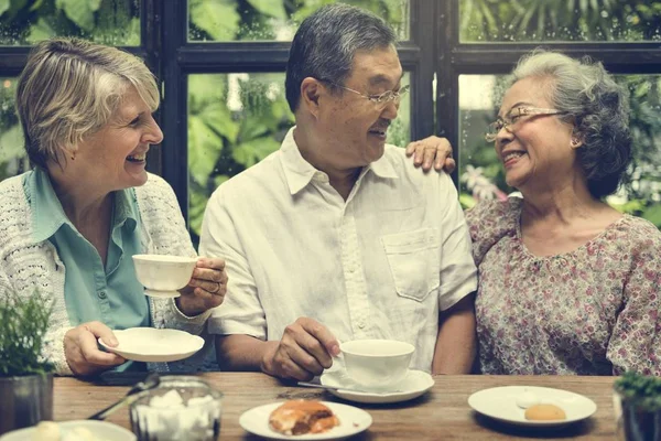 Jubilación de Mayores Reúnete — Foto de Stock