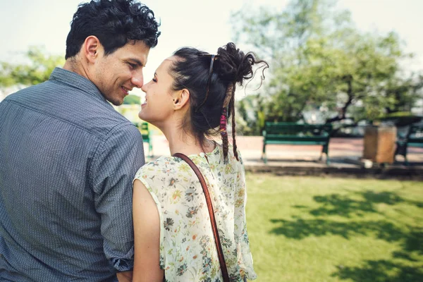 Couple of travelers together — Stock Photo, Image