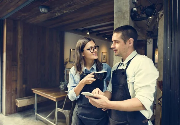 Kahve dükkan yakın dinlenme Çift