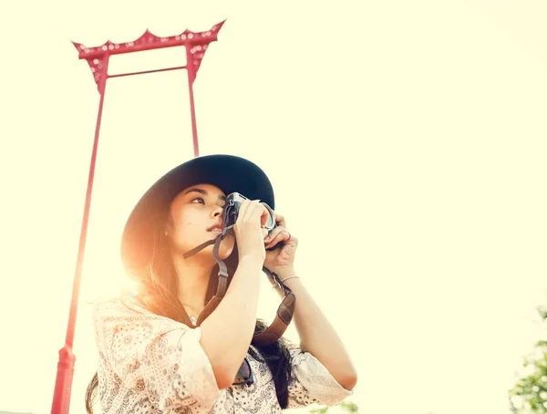 Fotógrafo menina asiática — Fotografia de Stock