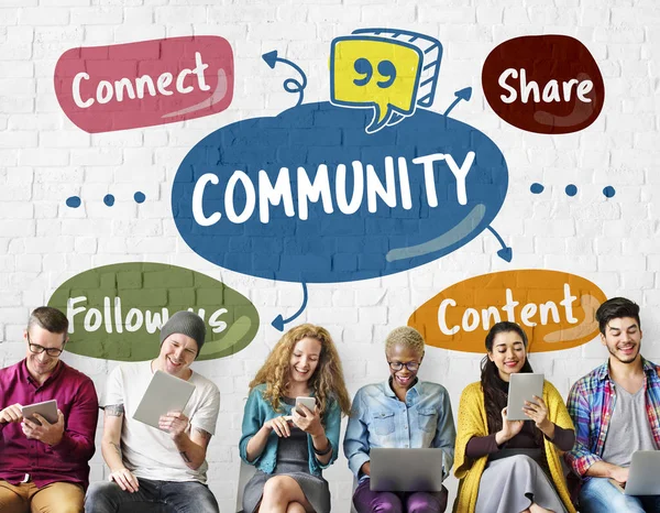 İnsanlar dijital araçları tarama  