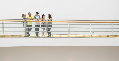 çeşitlilik öğrencilerin Köprüsü'nde 