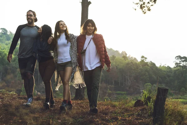 Young Friends Traveling — Stock Photo, Image