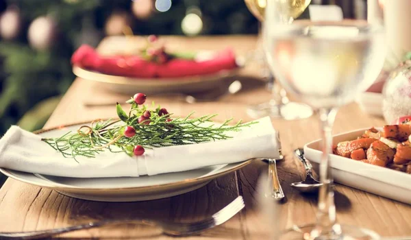 크리스마스 축제 테이블 — 스톡 사진