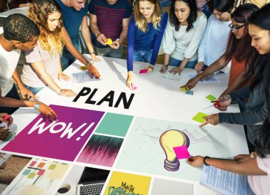 Öğrenciler ekip çalışması ve üniversite eğitimi 