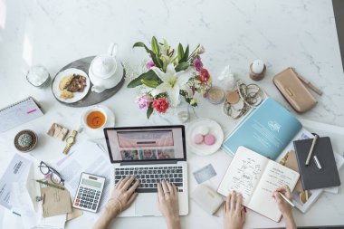 Online alışveriş kadın