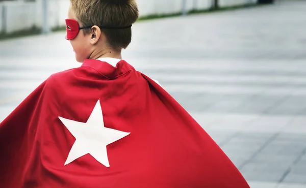 Superhrdina Boy v kostýmu hvězda — Stock fotografie