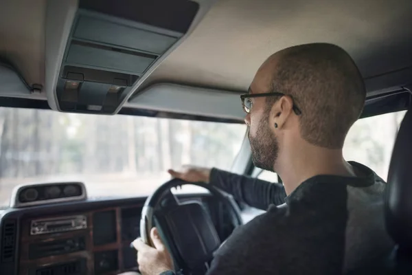 Homem carro de condução — Fotografia de Stock