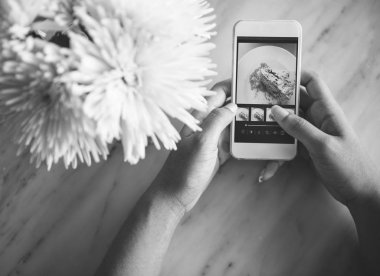 Mobil holding insan eller