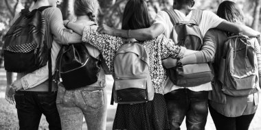 Öğrenciler arasında park Üniversitesi'ne gitmek