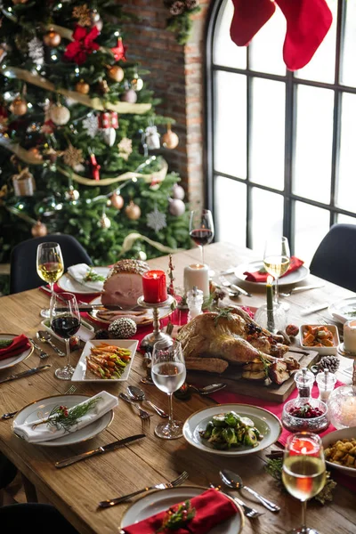 Feestelijke tabel voor Kerstmis — Stockfoto