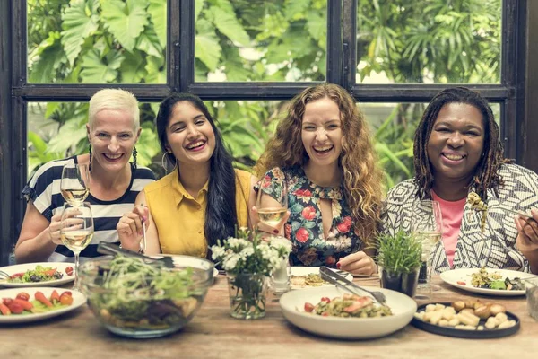 Women having Dinner — Stock Photo, Image