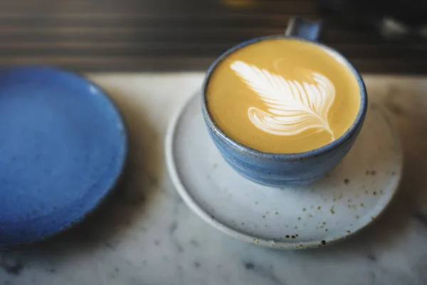 Taza de café capuchino —  Fotos de Stock