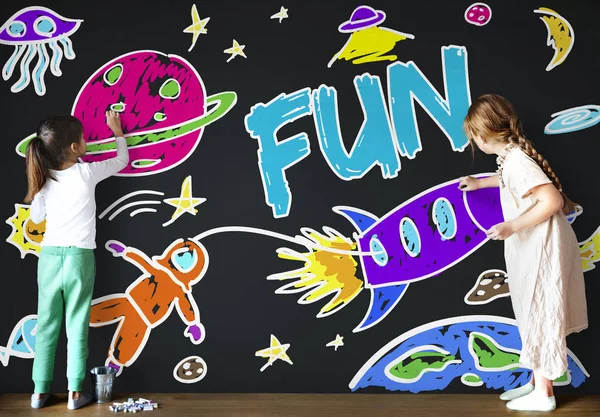 Rysowanie na tablicy dla dzieci — Zdjęcie stockowe
