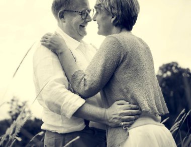 Aşk yaşlı yaşlı çift