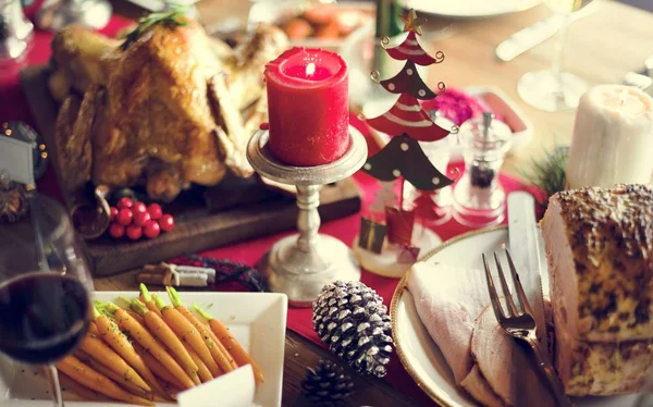 Festtafel für Weihnachten — Stockfoto