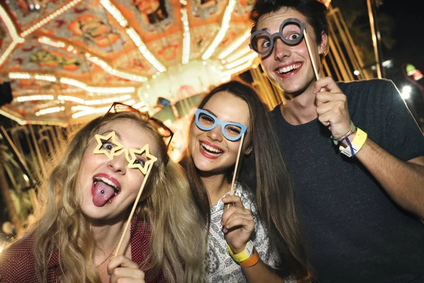 Joyful friends in Amusement Park — Stock Photo, Image