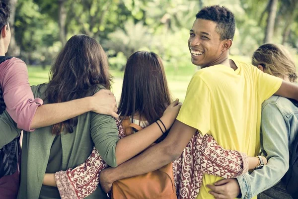 Diverse Young friends Bonding Outdoors — Stock Photo, Image